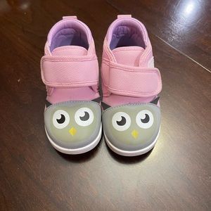 I Kiki cat sneakers that make noise with every step